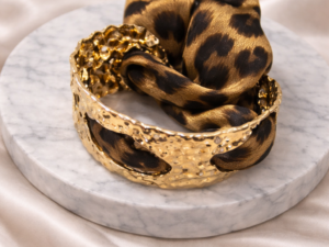 Βραχιόλι Cuff Χρυσό με Animal Print Μαντίλι